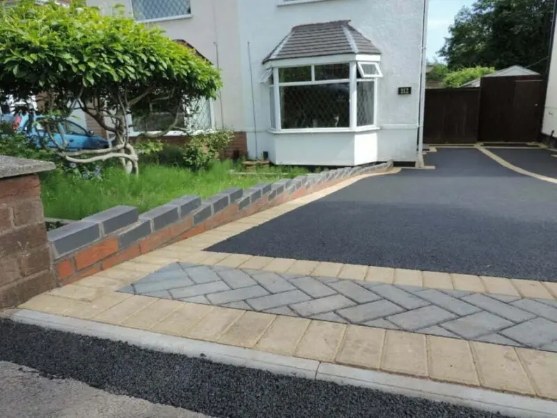 Tarmac Gallery